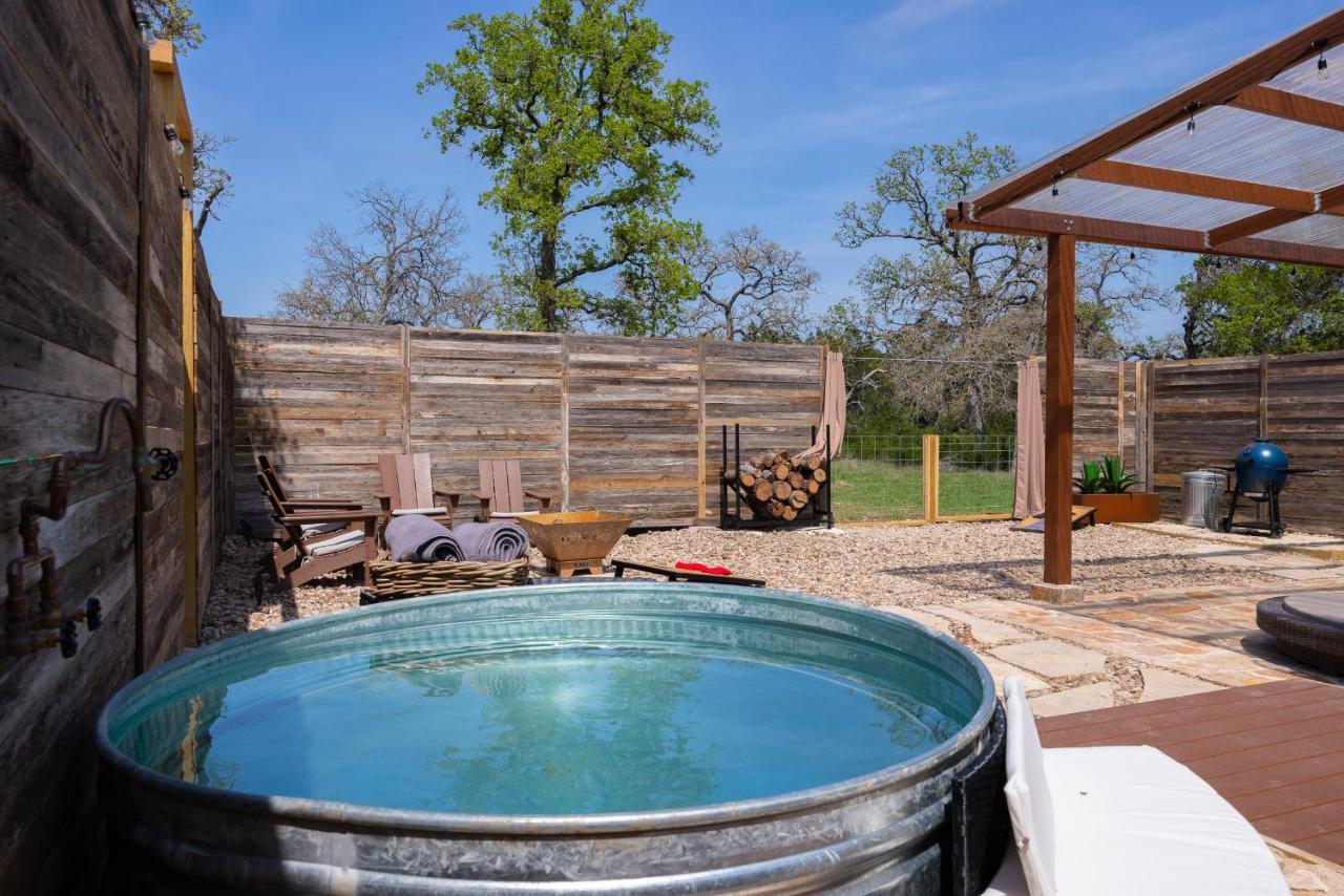 Romantic Tiny Luxury Retreat W Heated Pool, Sauna N Outdoor Shower In Wimberley 10 Acres Villa Exterior photo