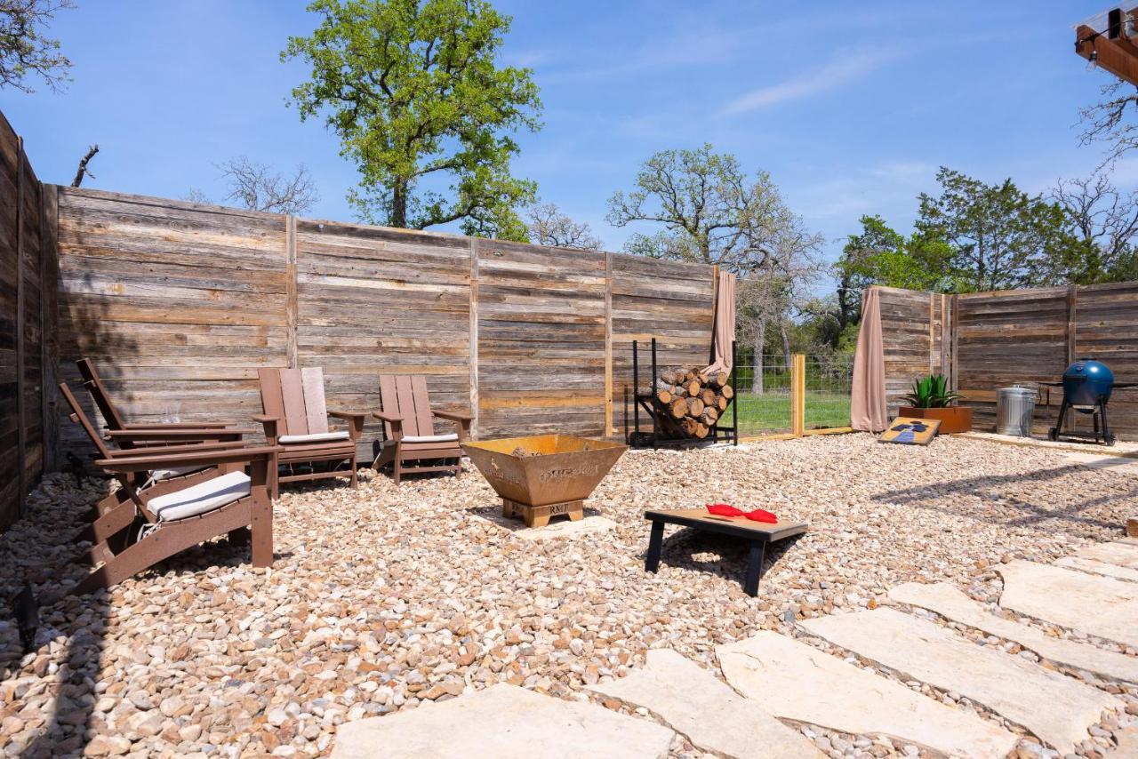 Romantic Tiny Luxury Retreat W Heated Pool, Sauna N Outdoor Shower In Wimberley 10 Acres Villa Exterior photo