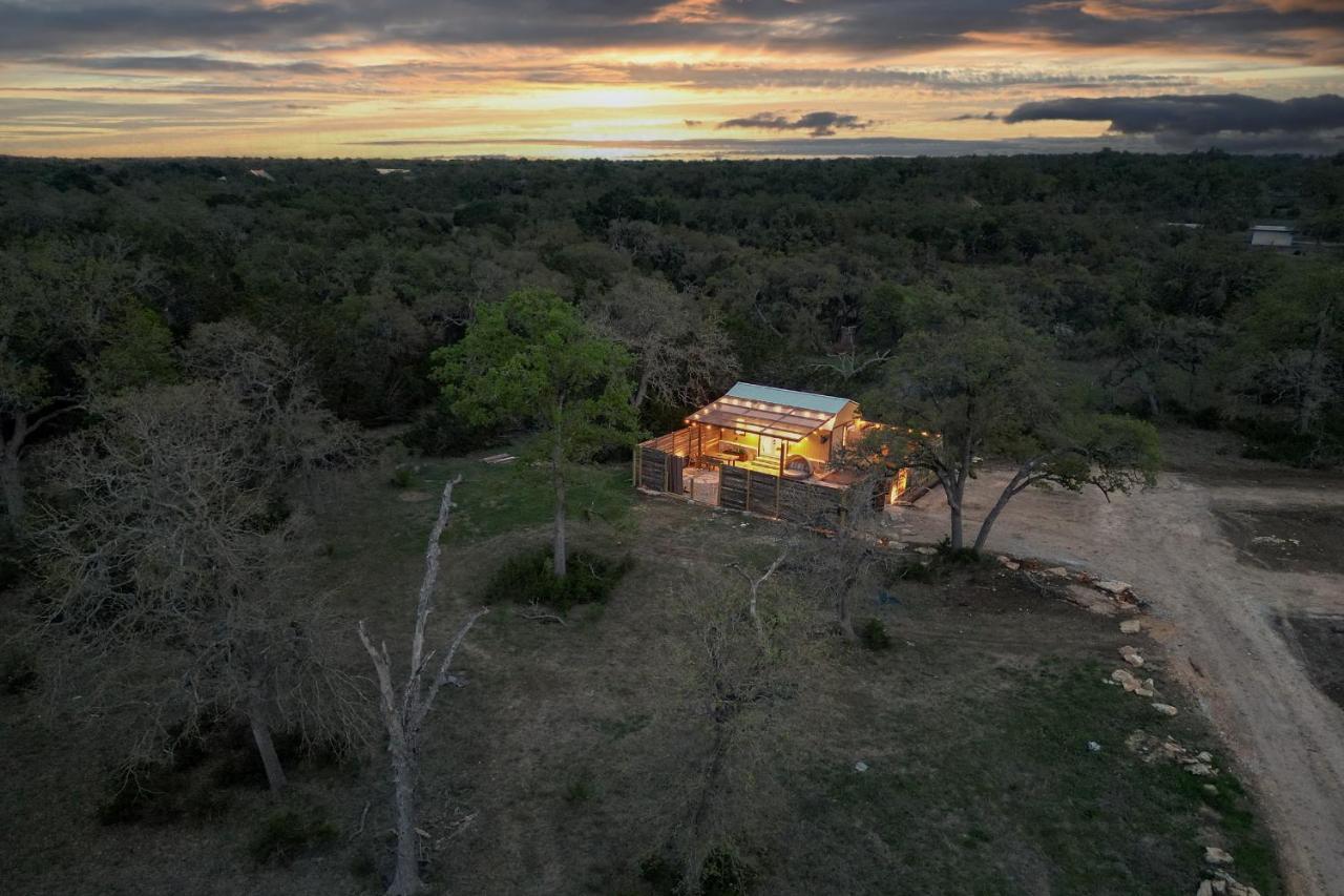 Romantic Tiny Luxury Retreat W Heated Pool, Sauna N Outdoor Shower In Wimberley 10 Acres Villa Exterior photo