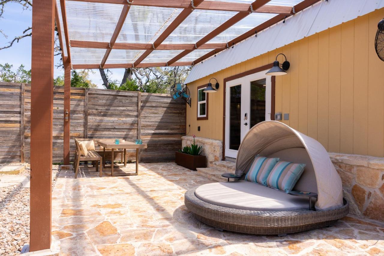 Romantic Tiny Luxury Retreat W Heated Pool, Sauna N Outdoor Shower In Wimberley 10 Acres Exterior photo